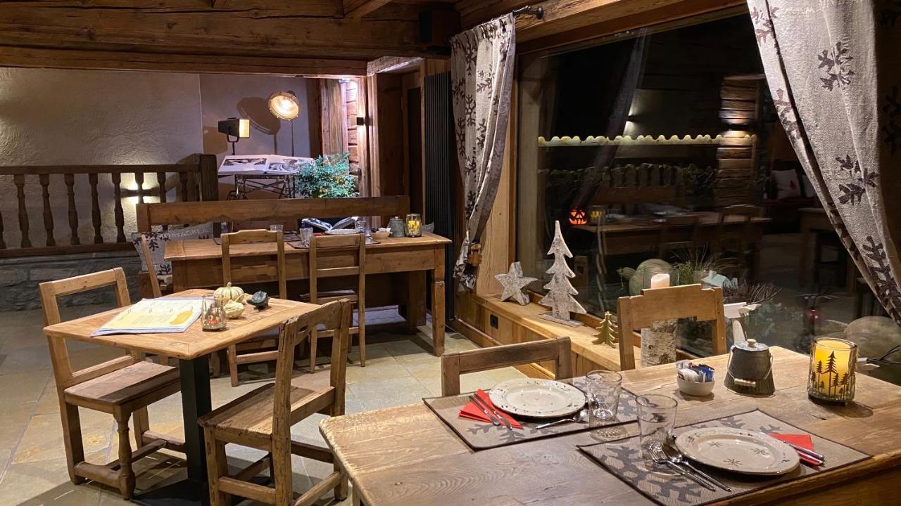 Bed and Breakfast Les Trompeurs Chez Odette Конье Экстерьер фото