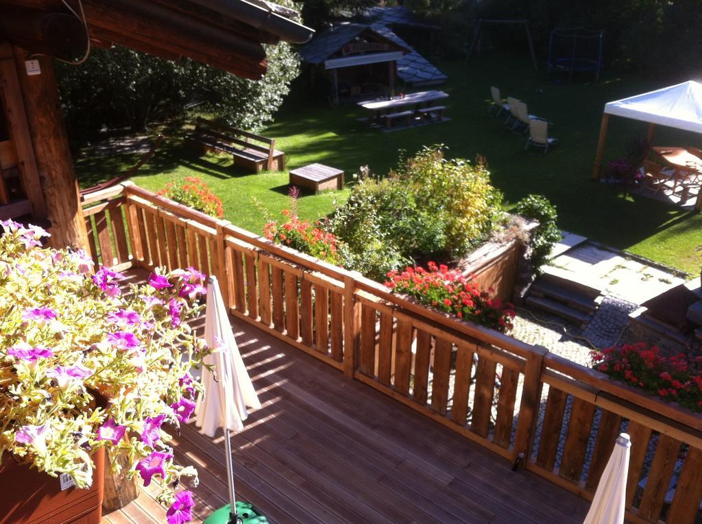 Bed and Breakfast Les Trompeurs Chez Odette Конье Номер фото