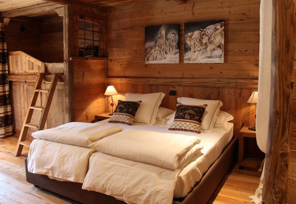 Bed and Breakfast Les Trompeurs Chez Odette Конье Номер фото