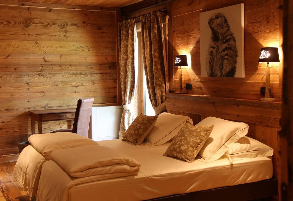 Bed and Breakfast Les Trompeurs Chez Odette Конье Номер фото