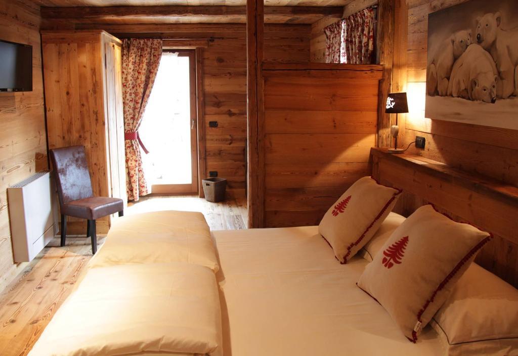 Bed and Breakfast Les Trompeurs Chez Odette Конье Номер фото