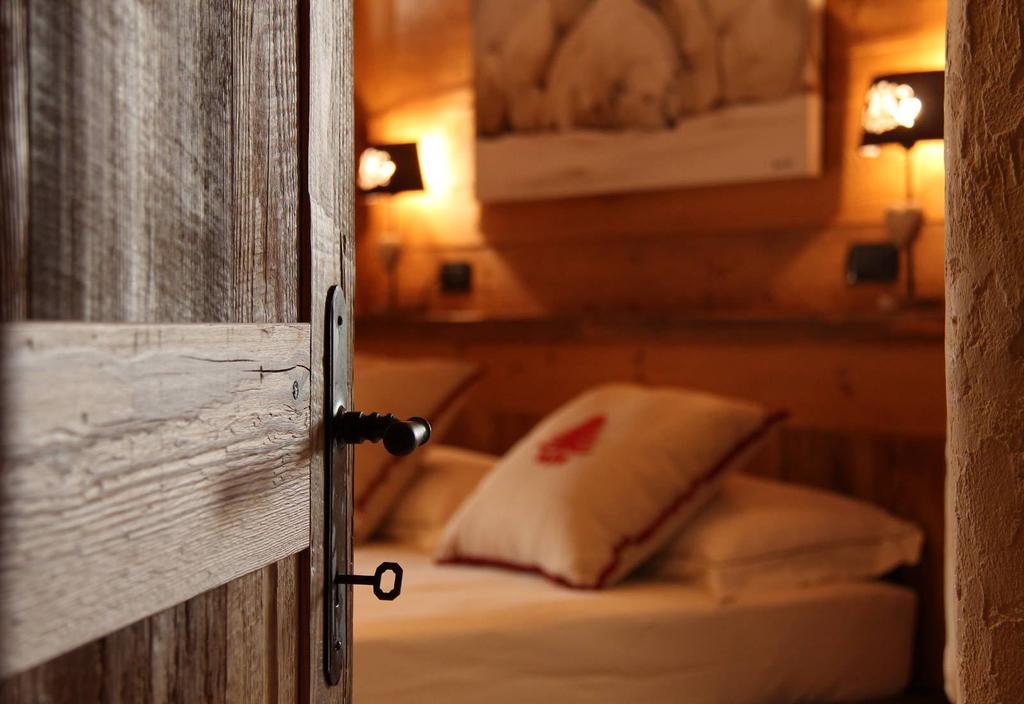 Bed and Breakfast Les Trompeurs Chez Odette Конье Номер фото