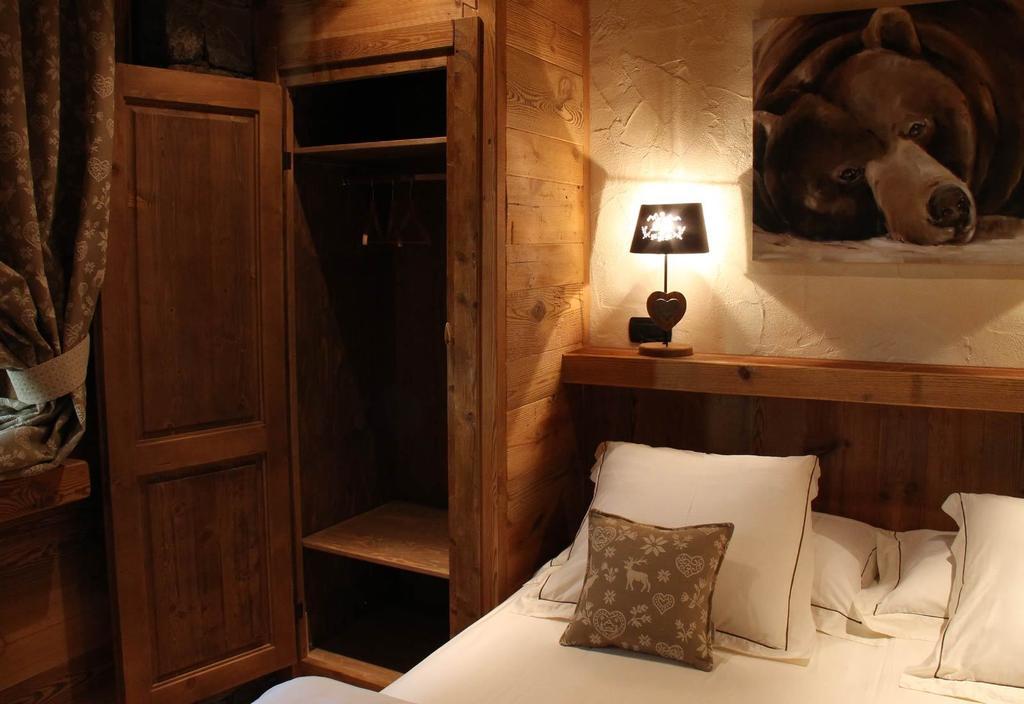 Bed and Breakfast Les Trompeurs Chez Odette Конье Номер фото