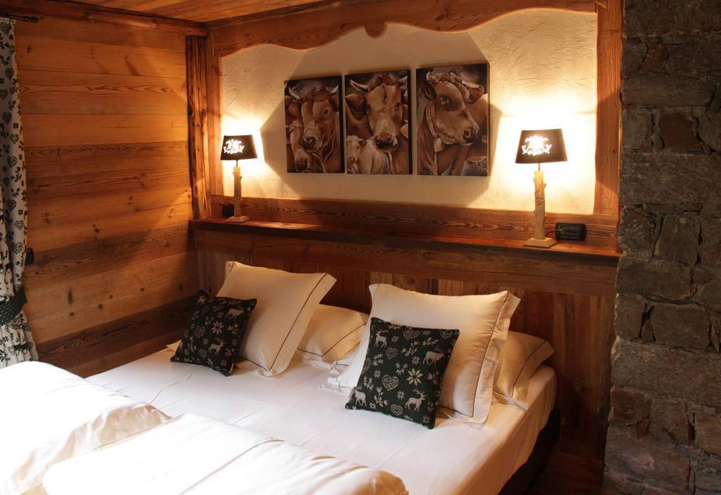 Bed and Breakfast Les Trompeurs Chez Odette Конье Номер фото